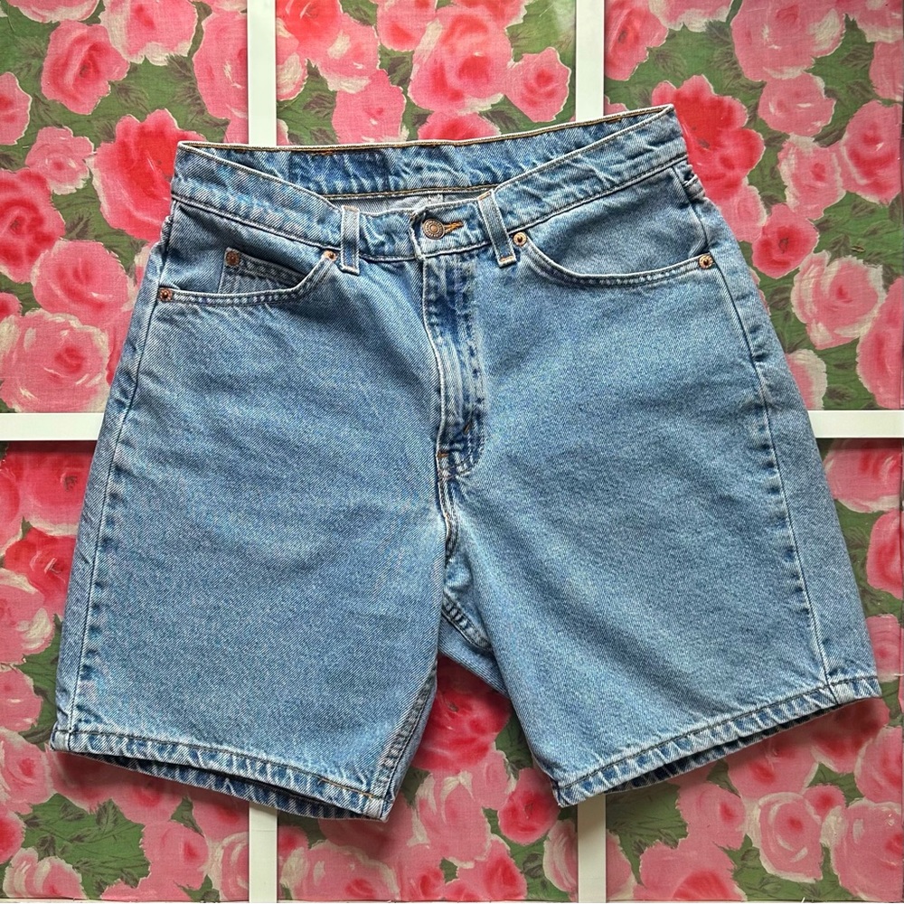 Vintage Women’s Levi’s Orange Tab 550 Shorts